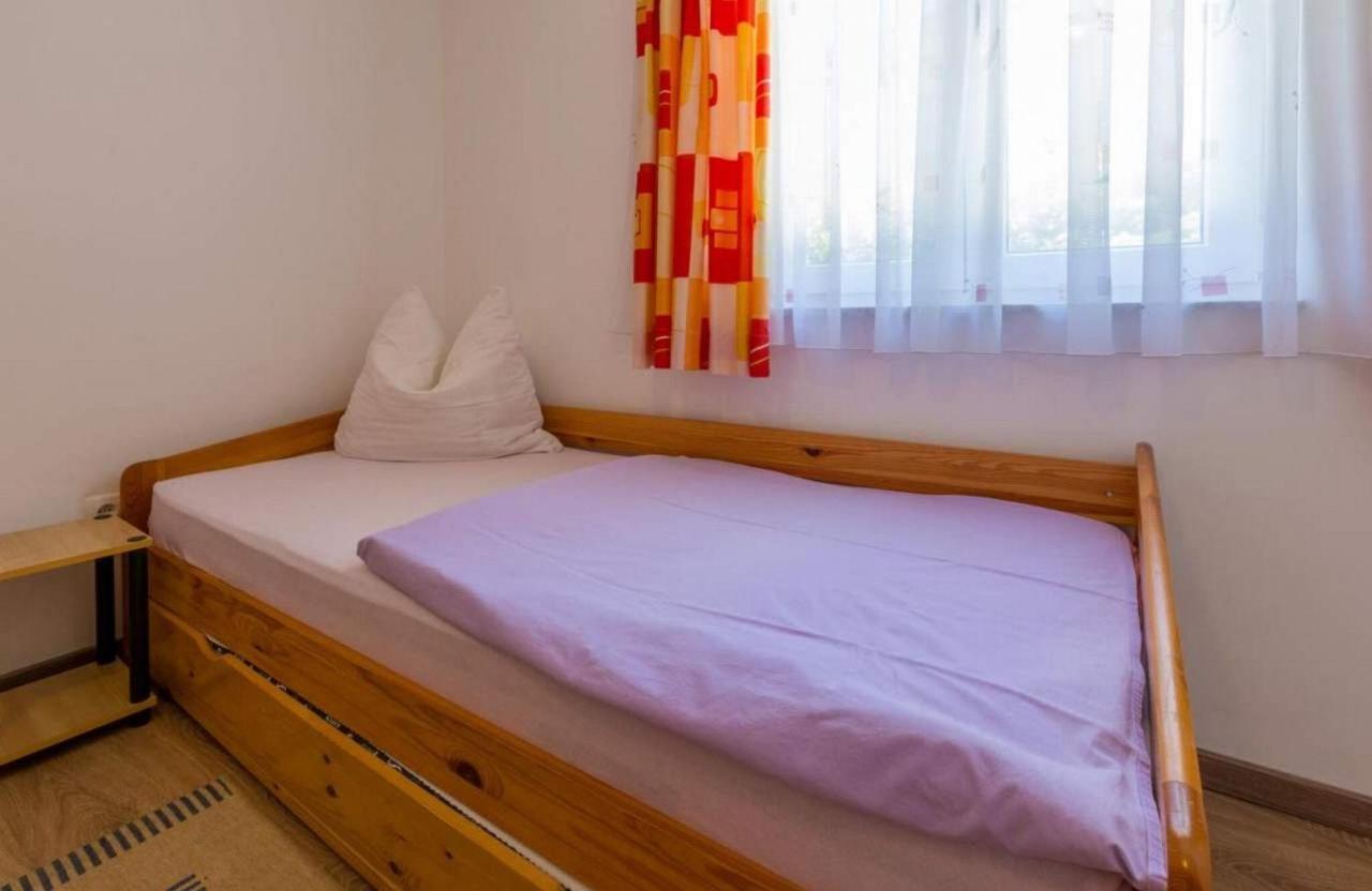 Navy Apartments Jadranovo Bagian luar foto
