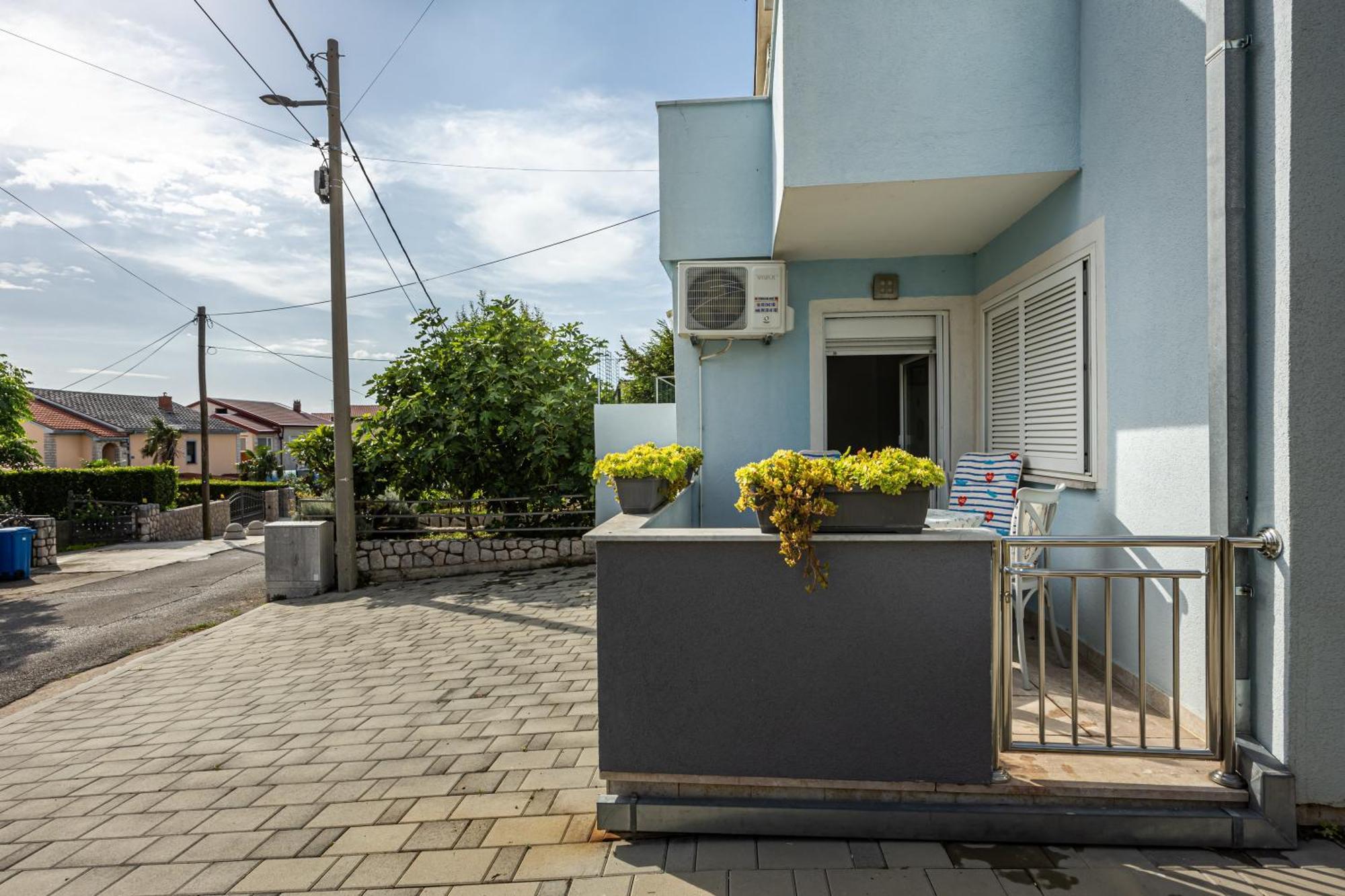Navy Apartments Jadranovo Bagian luar foto