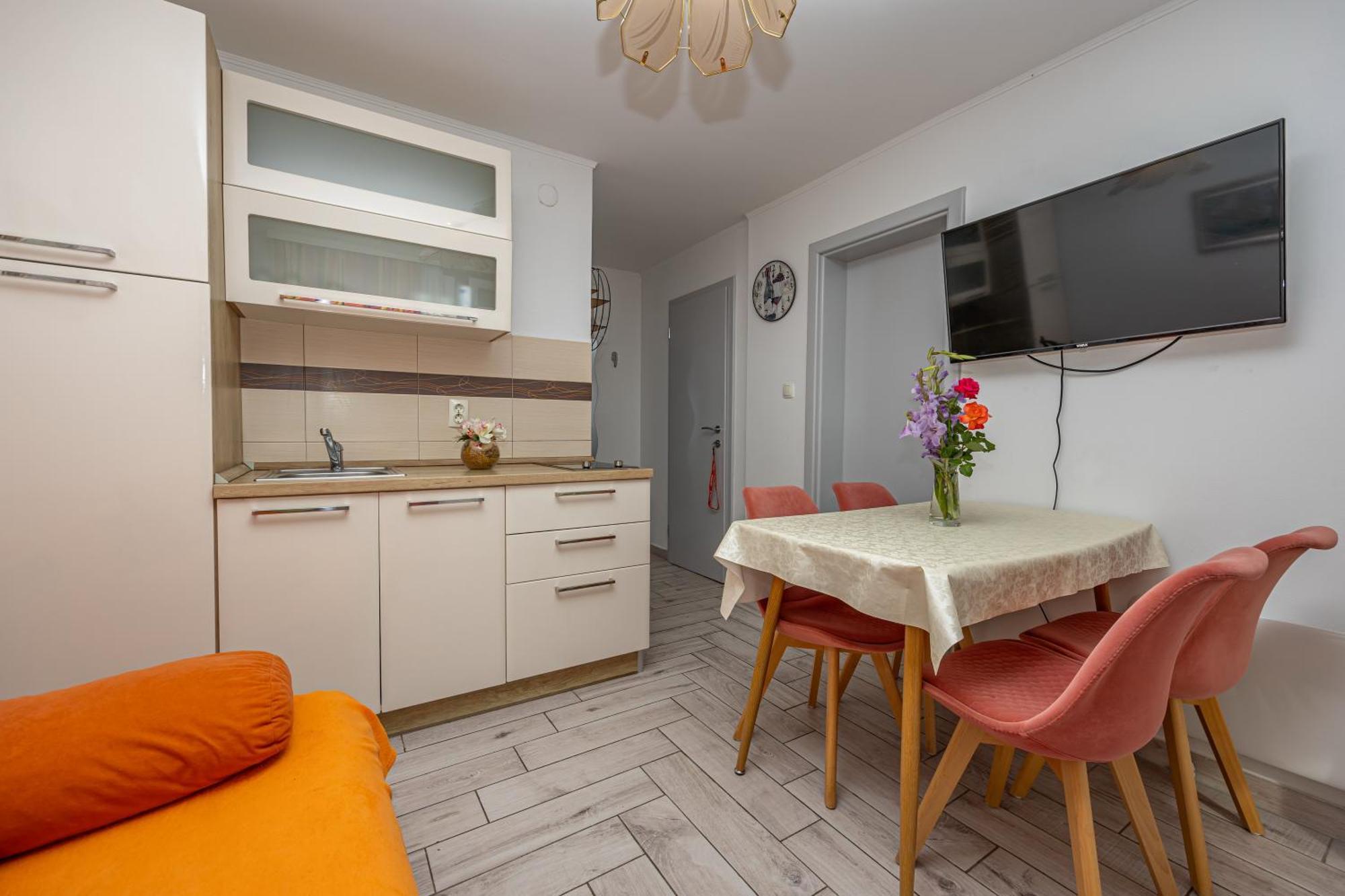 Navy Apartments Jadranovo Bagian luar foto