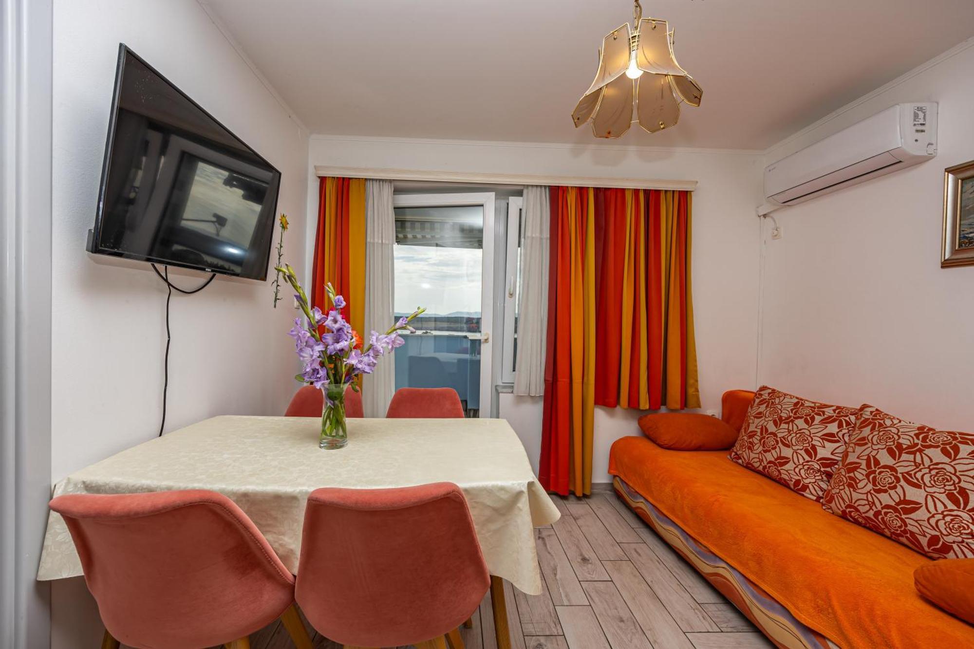 Navy Apartments Jadranovo Bagian luar foto
