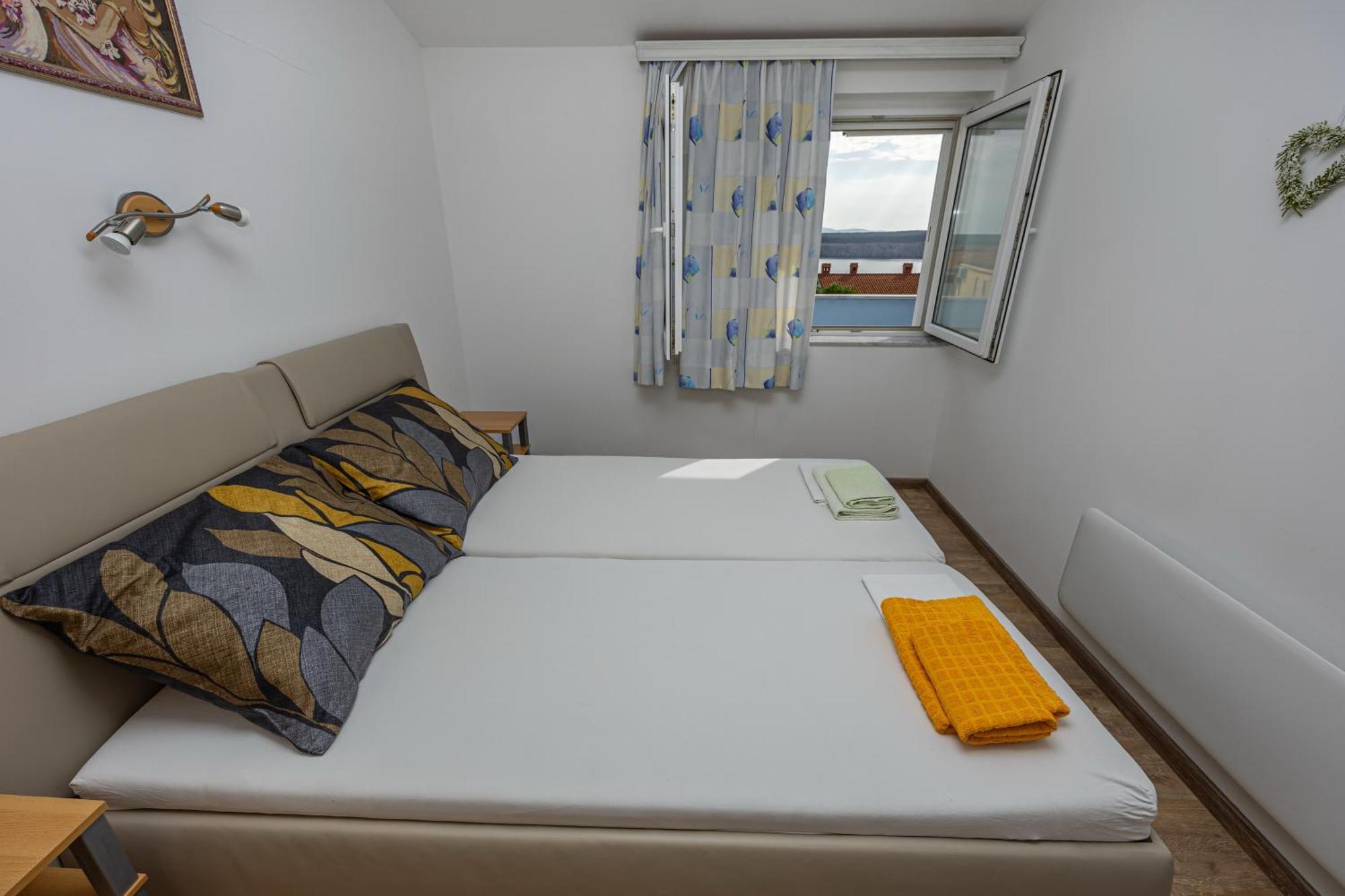 Navy Apartments Jadranovo Bagian luar foto