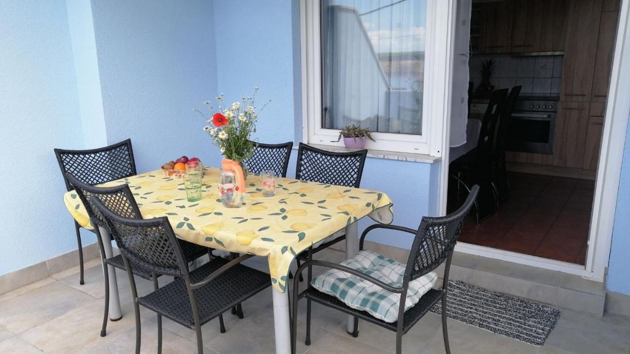 Navy Apartments Jadranovo Bagian luar foto